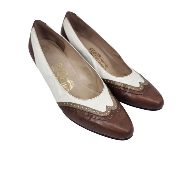Salvatore Ferragamo Pumps Heels Shoes Slip On Wingtip White Brown Size 7.5 - Picture 1 of 6